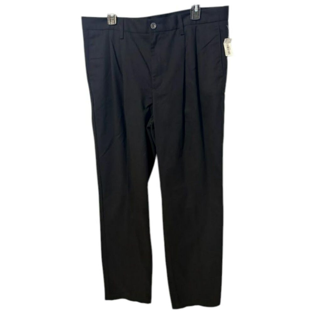 462 Men's Black Pleated Flat Front Dress Pants